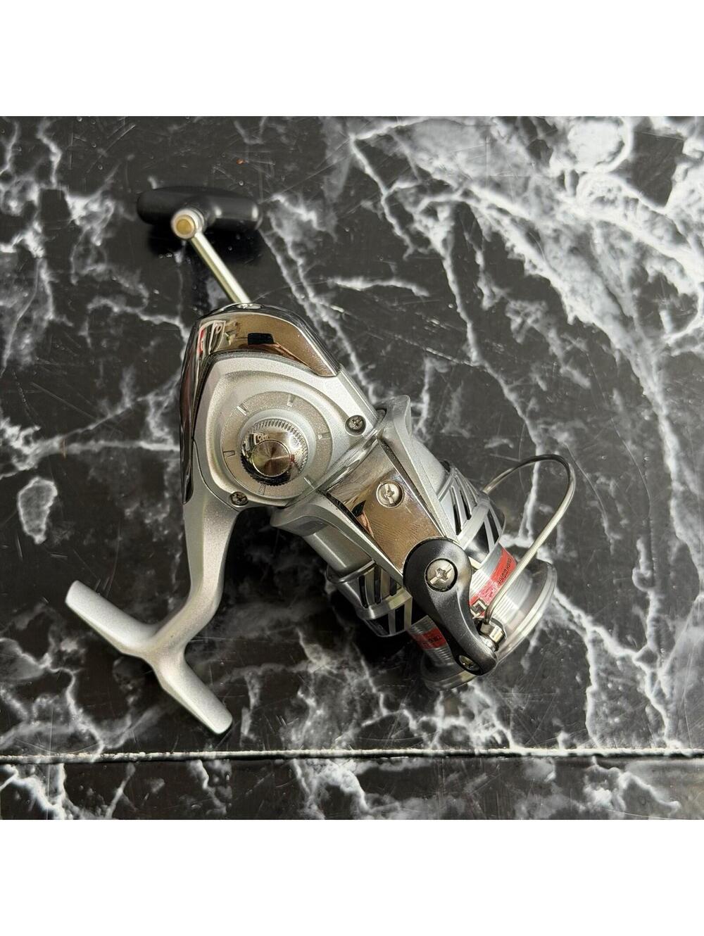 Daiwa Crossfire LT 4000C-CP Spinning Reel 5.2:1 Gear Ratio 26lb Max Drag